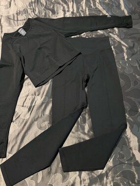 2 PC PINK Victoria's Secret Black Active Long Sleeve Crop Top & Leggings Pants M